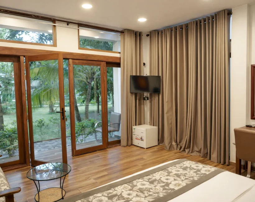 Deluxe King Suite