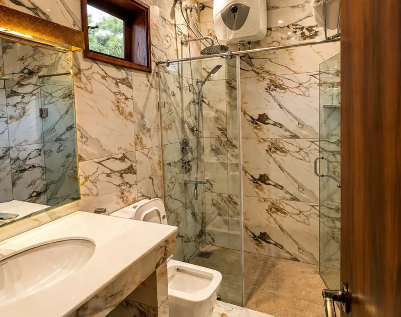 Deluxe King Suite