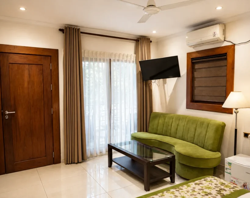 Green Double Room