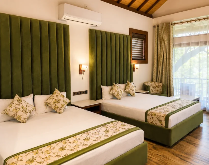 Green Suite Room with Balcony